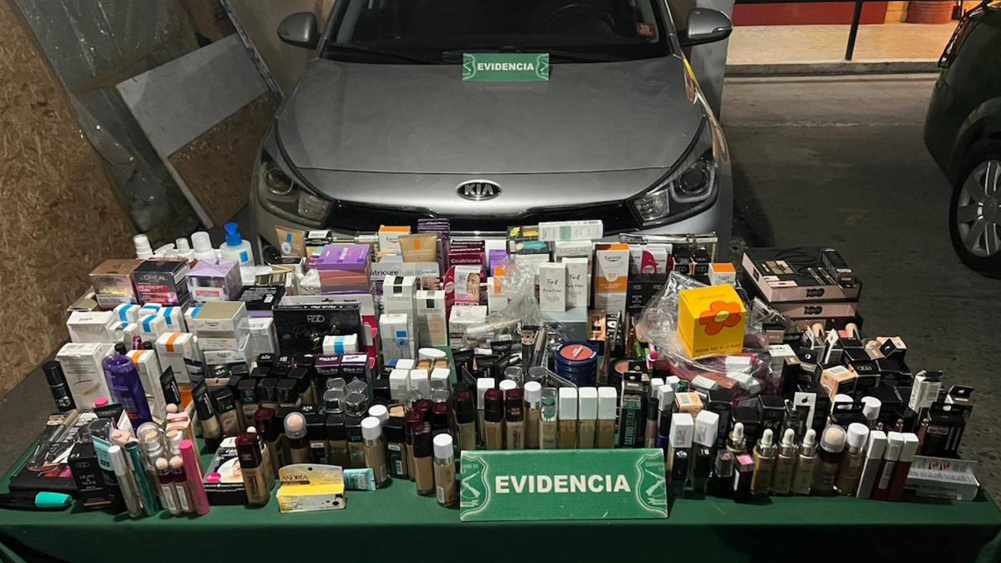 Asalto A Farmacia En Las Condes Sujeto Detenido Con Productos