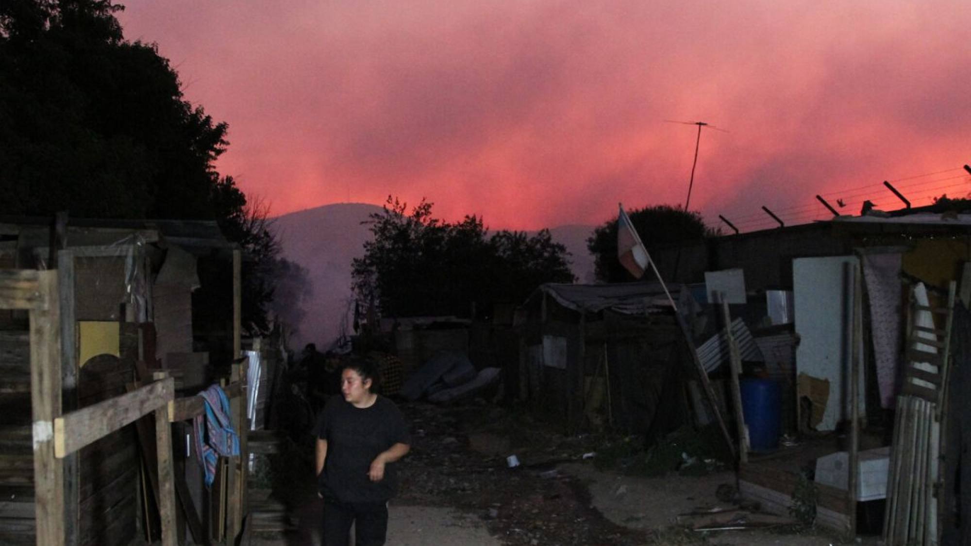 Cuántas viviendas y hectáreas han sido afectadas por el incendio en la