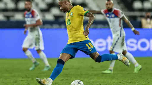 Neymar recibe ola de críticas por bajo rendimiento en Francia. Foto: Agencia Uno., Agencia Uno