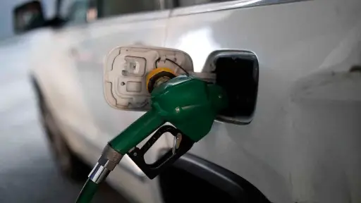 Las bencinas sufrirán nueva alza este jueves 24 de marzo. Foto: Agencia Uno, Agencia Uno