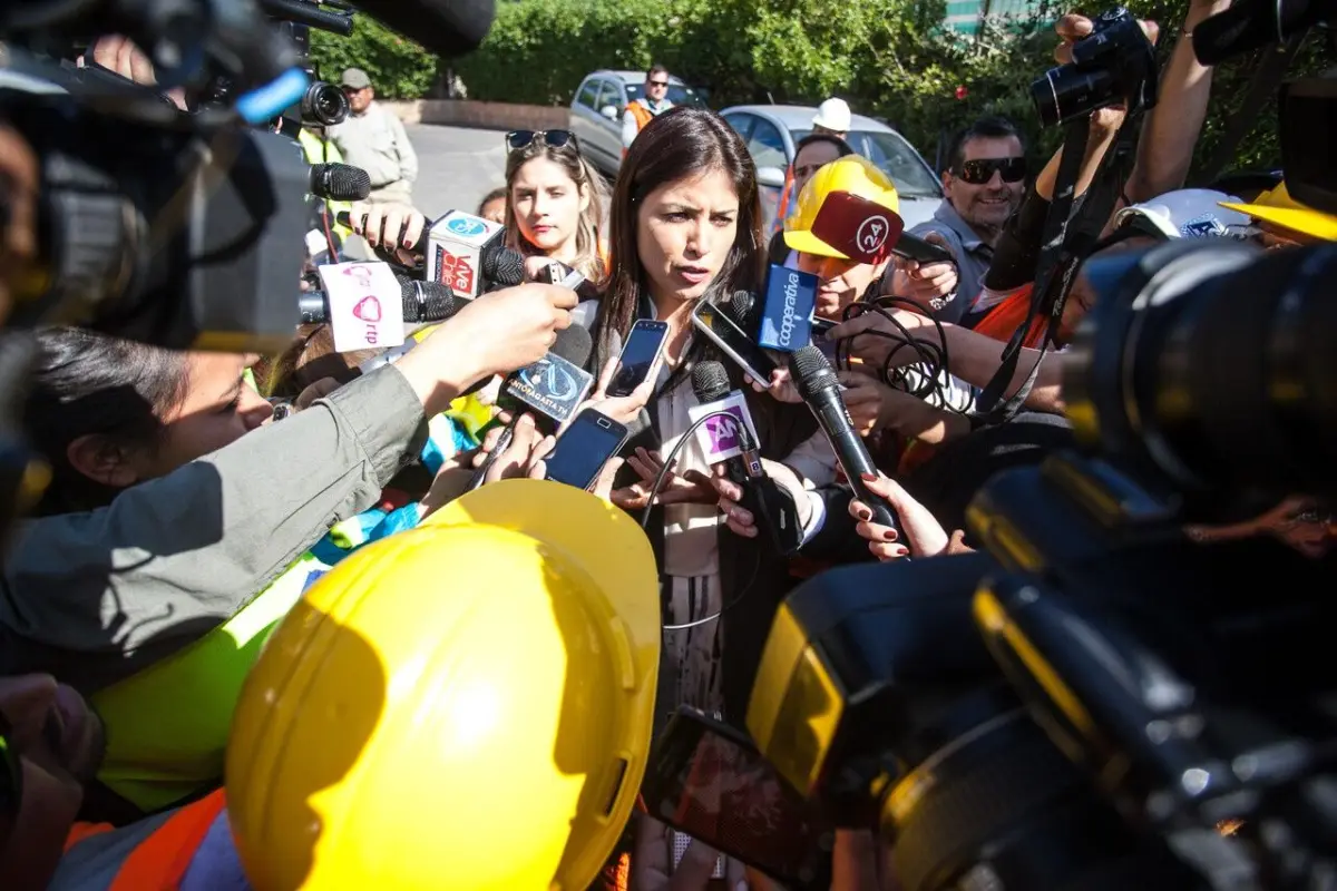 Karen Rojo habría volado hasta Amsterdam, Agencia Uno