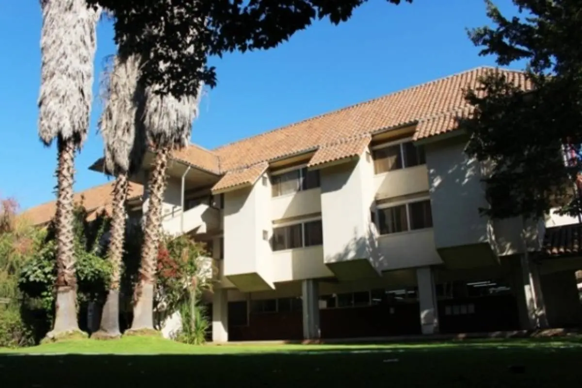 frontis_hospital_x3x.jpg, Denuncian a ginecólogo del Hospital San Juan de Dios de San Fernando.