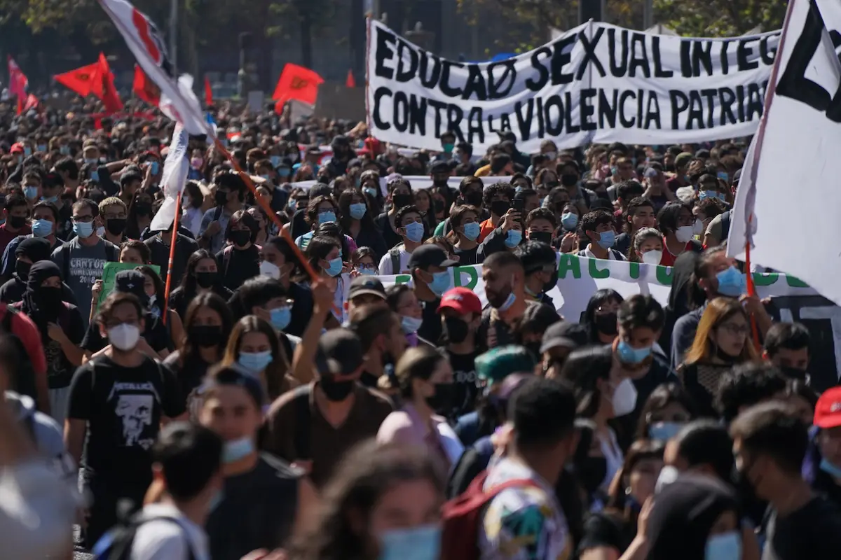 Alumno del liceo 7 de Ñuñoa se encuentra en riesgo vital tras sufrir golpiza. Foto: Agencia Uno, Agencia Uno