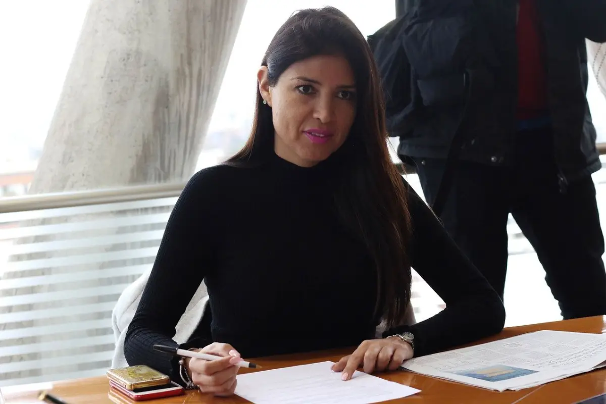 Karen Rojo se fugó del país tras confirmarse condena por fraude al fisco. Foto: Agencia Uno., Agencia Uno