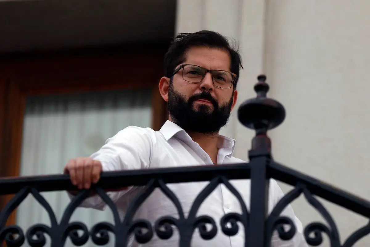 bor-1.jpg, El Presidente Boric recibió una dura interpelación de la Resistencia Mapuche Lavkenche. Foto: Agencia Uno.