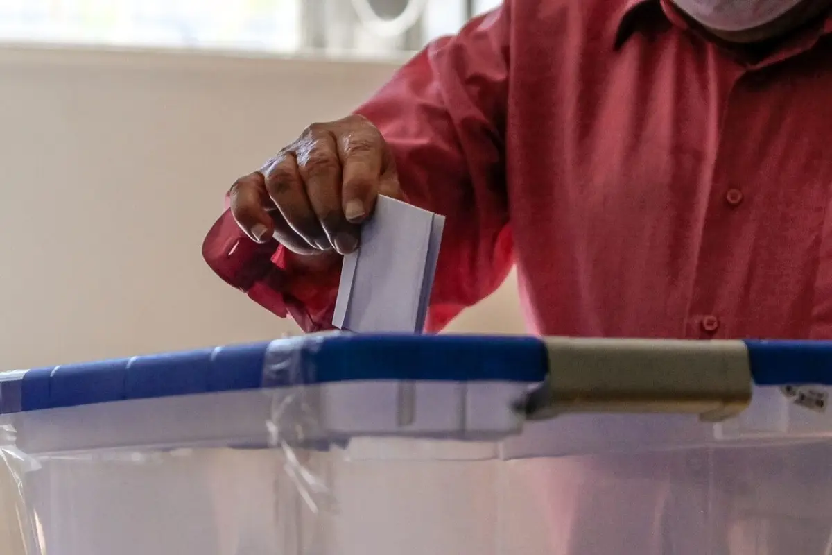 Una caída en la confianza en la Convención Constitucional marca 44%. Foto: agencia Uno, Agencia Uno