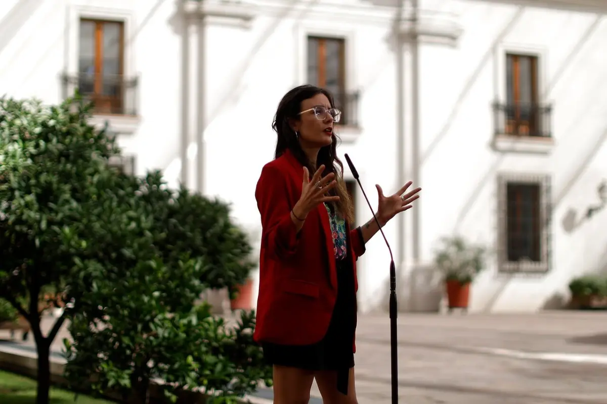 Camila Vallejo se refirió a los resultados de la encuesta Cadem. Foto: Agencia Uno., Agencia Uno