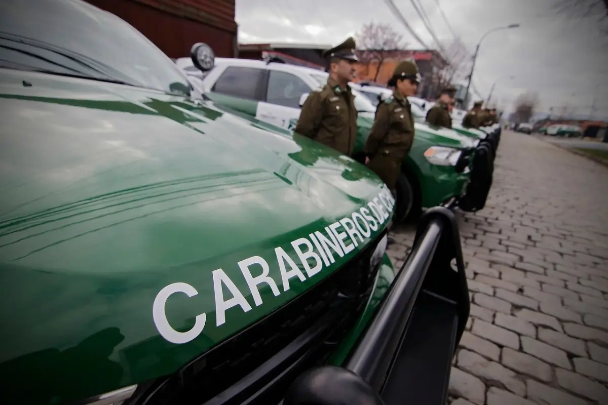 Carabineros detuvo a delincuente tras los hechos de violencia. (FOTO:Agencia Uno)., Agencia Uno