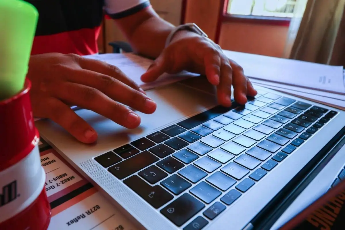 Un estudiante de informática entregó la información en redes sociales., Agencia Uno