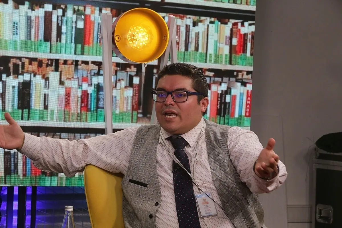 whatsapp_image_2022-04-06_at_8_58_06_pm.jpeg, Rodrigo Logan (41 años) es abogado titulado de la Universidad de Chile