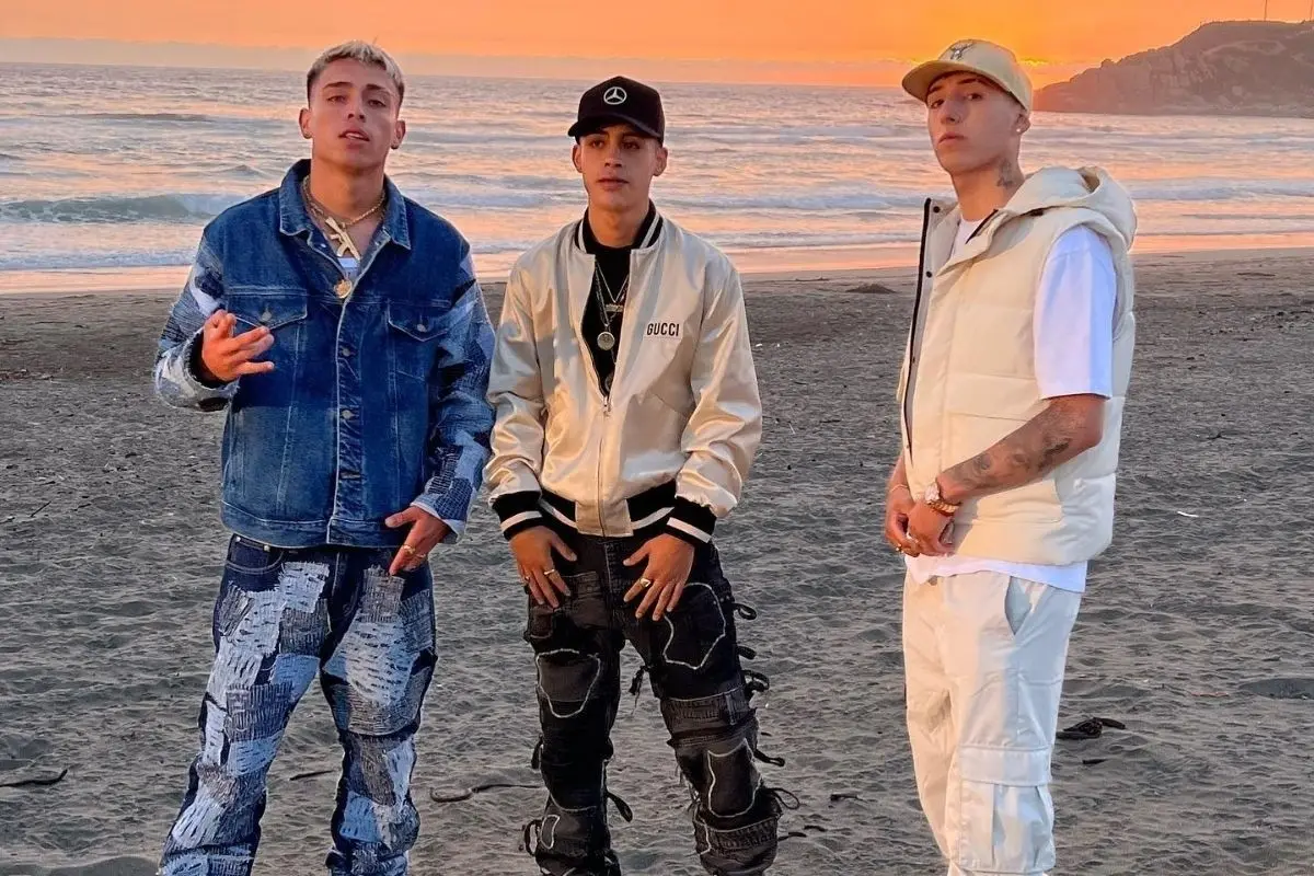 sin_txtulo_x1200x800xpxx_-_2022-04-11t174003_565.jpg, Pailita y Cris Mj tuvieron que dejar el concierto que estaban realizando en Coronel luego que los asistentes comenzaran a mostrar sus armas.