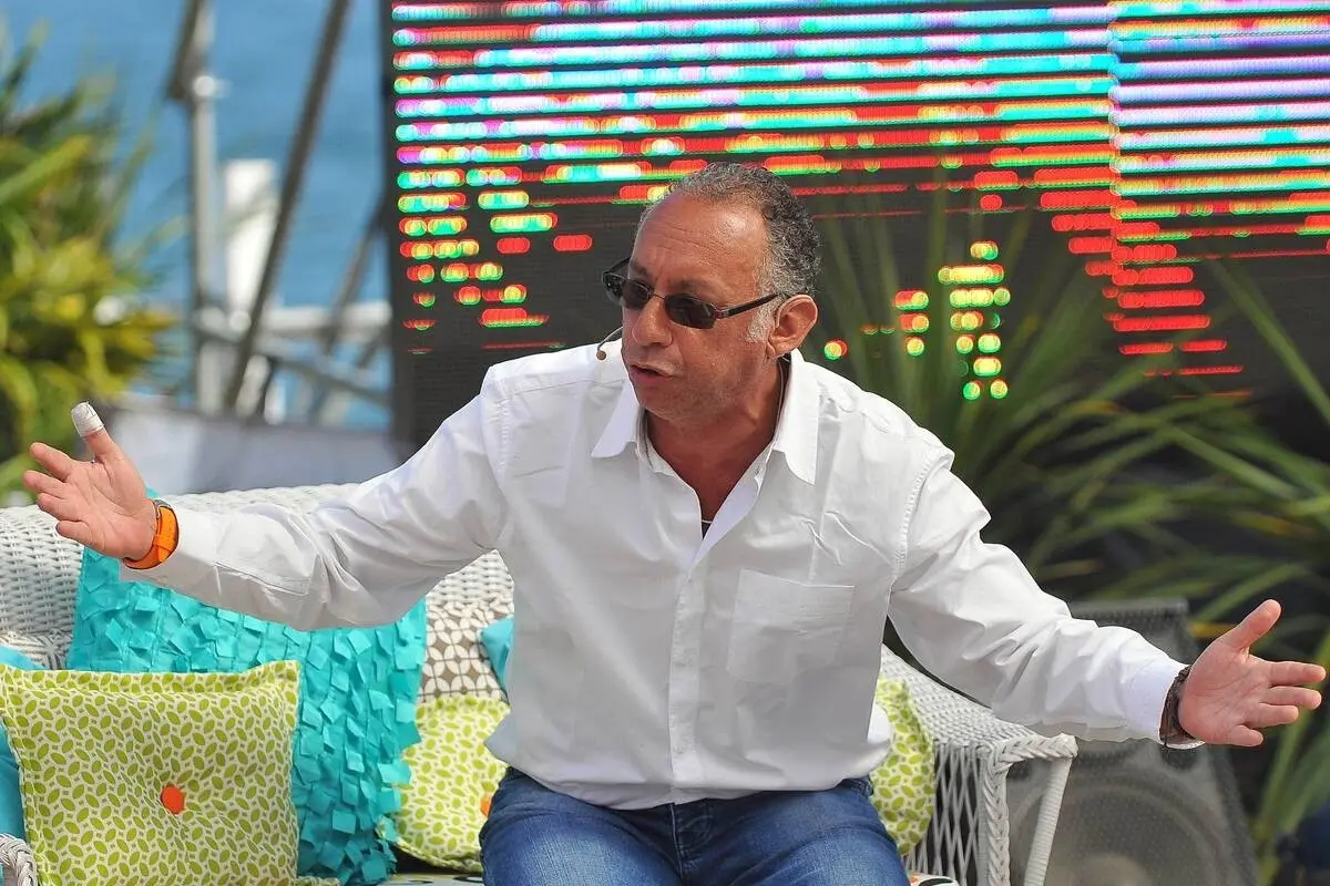 Mauricio Israel, Agencia Uno