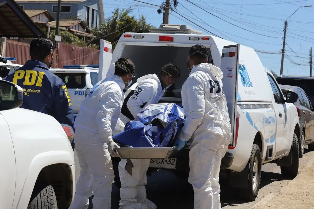 carri.jpg, El cuerpo de Pedro Carrión apareció en una casa de Quintero. Foto Agencia Uno.