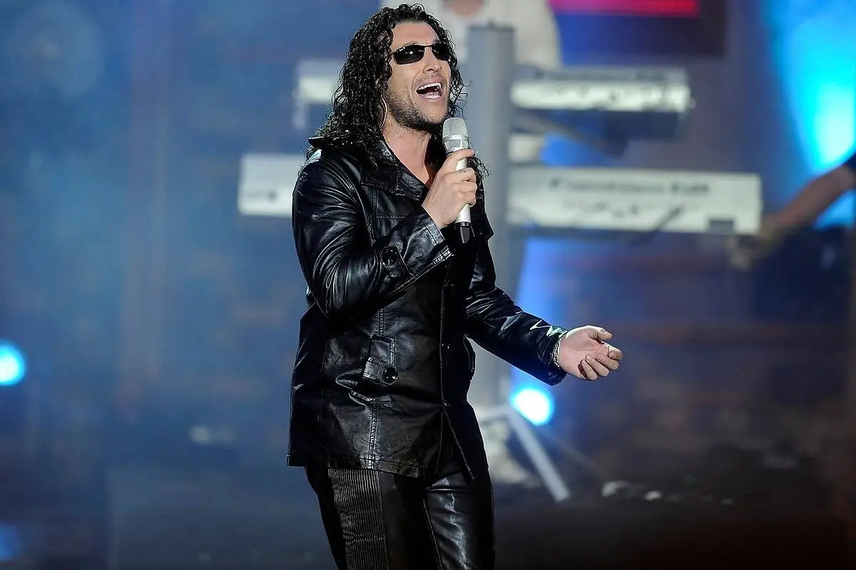 Leo Rey, Agencia Uno