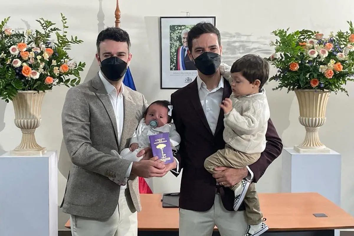 matri.jpg, Javier Silva y Jaime Nazar se casaron este jueves 10 de marzo. Foto: Movilh