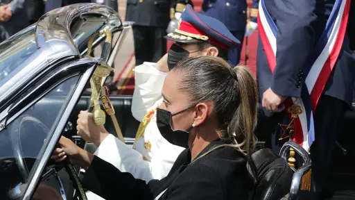 gabriel_boric008.jpg, La carabinera Lorena Cid se convirtió en la primera mujer en conducir el auto presidencial. Foto: Juan Pablo Carmona