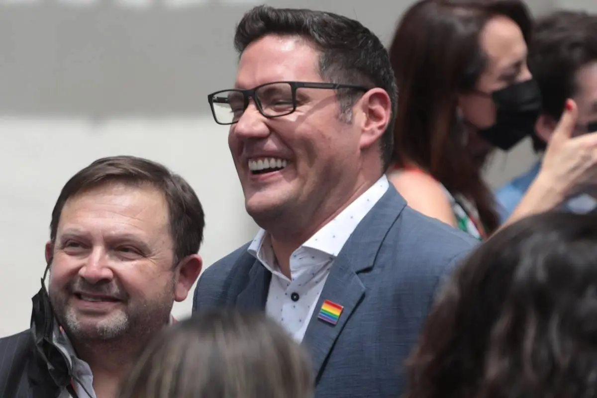 a_uno_1337227_x1x.jpg, Agencia Uno