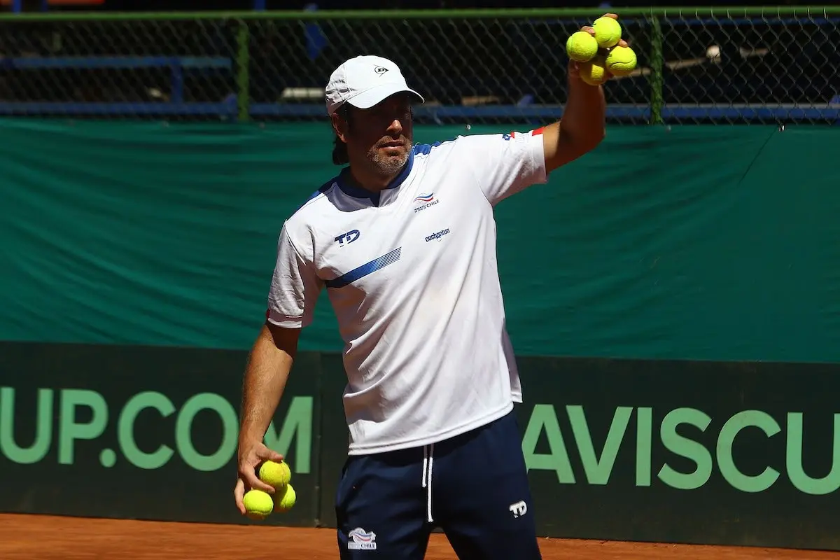 nico_massu.jpeg, Nicolás Massú entrena al equipo chileno de Copa Davis.