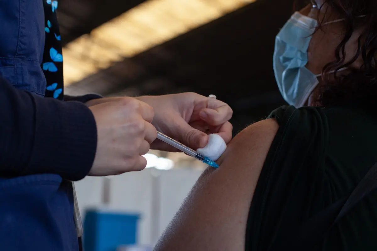 El calendario de vacunación en Chile sigue este viernes 4 de marzo. Foto: Agencia Uno, Agencia Uno