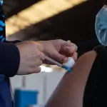 El calendario de vacunación en Chile sigue este viernes 4 de marzo. Foto: Agencia Uno, Agencia Uno