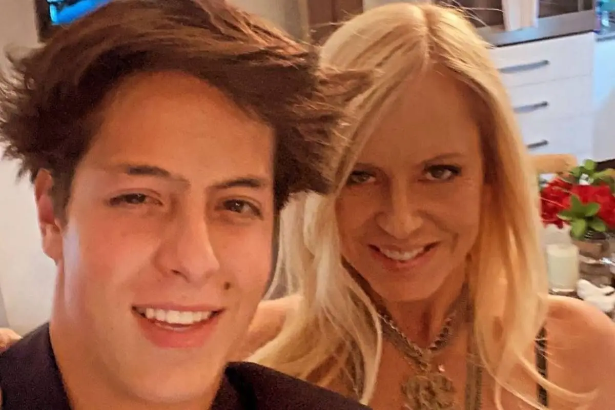 ceciliabolocco_262305452_603669080837249_2344243673958000465_n_x1x.jpg, Cecilia Bolocco realizó una transmisión con sus seguidores y habló sobre el estado de salud de su hijo. (FOTO: Instagram)