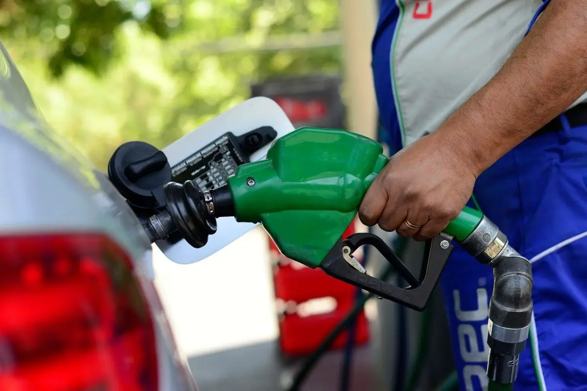 Este jueves 12 de mayo aumentaron los precios en los combustibles. Foto Agencia Uno., Agencia Uno