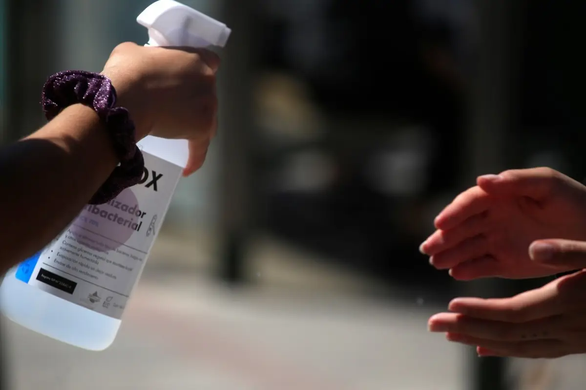 Se hizo un llamado a utilizar productos de otras marcas en reemplazo de los productos mencionados en la alerta. Foto: Agencia Uno., Agencia Uno