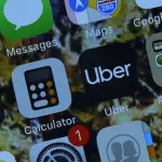 Las nuevas actualizaciones de UberEats y Uber viajes. Foto: Agencia Uno., Agencia Uno