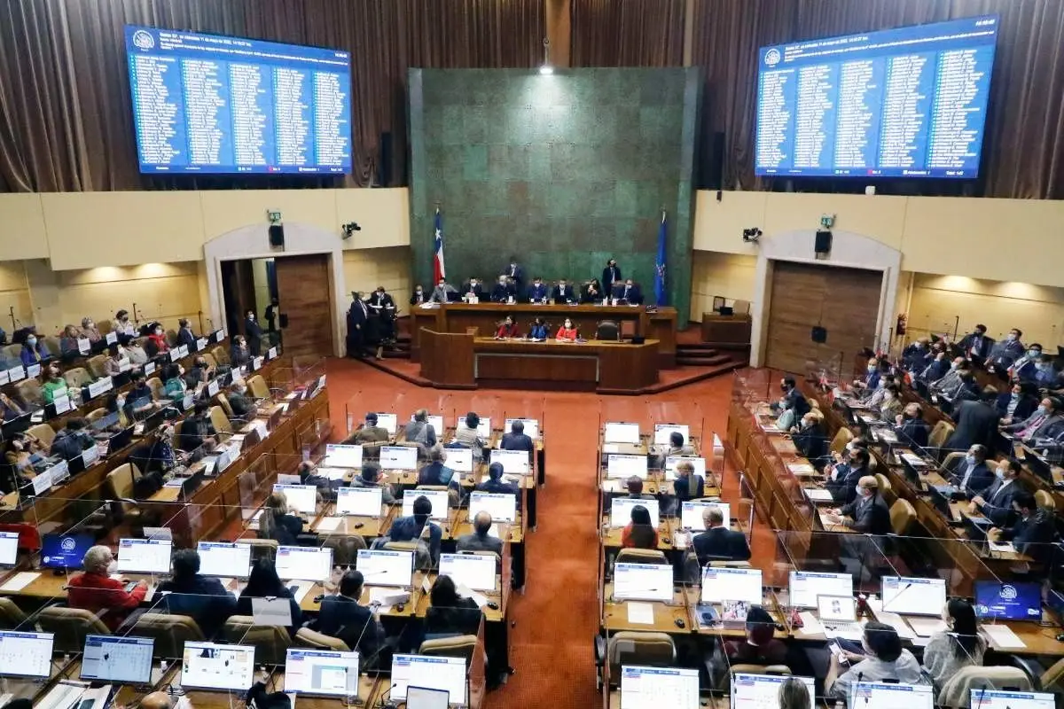 El aumento del sueldo mínimo es una de las medidas económicas interpuestas por el Gobierno. (FOTO: Agencia Uno), Agencia Uno