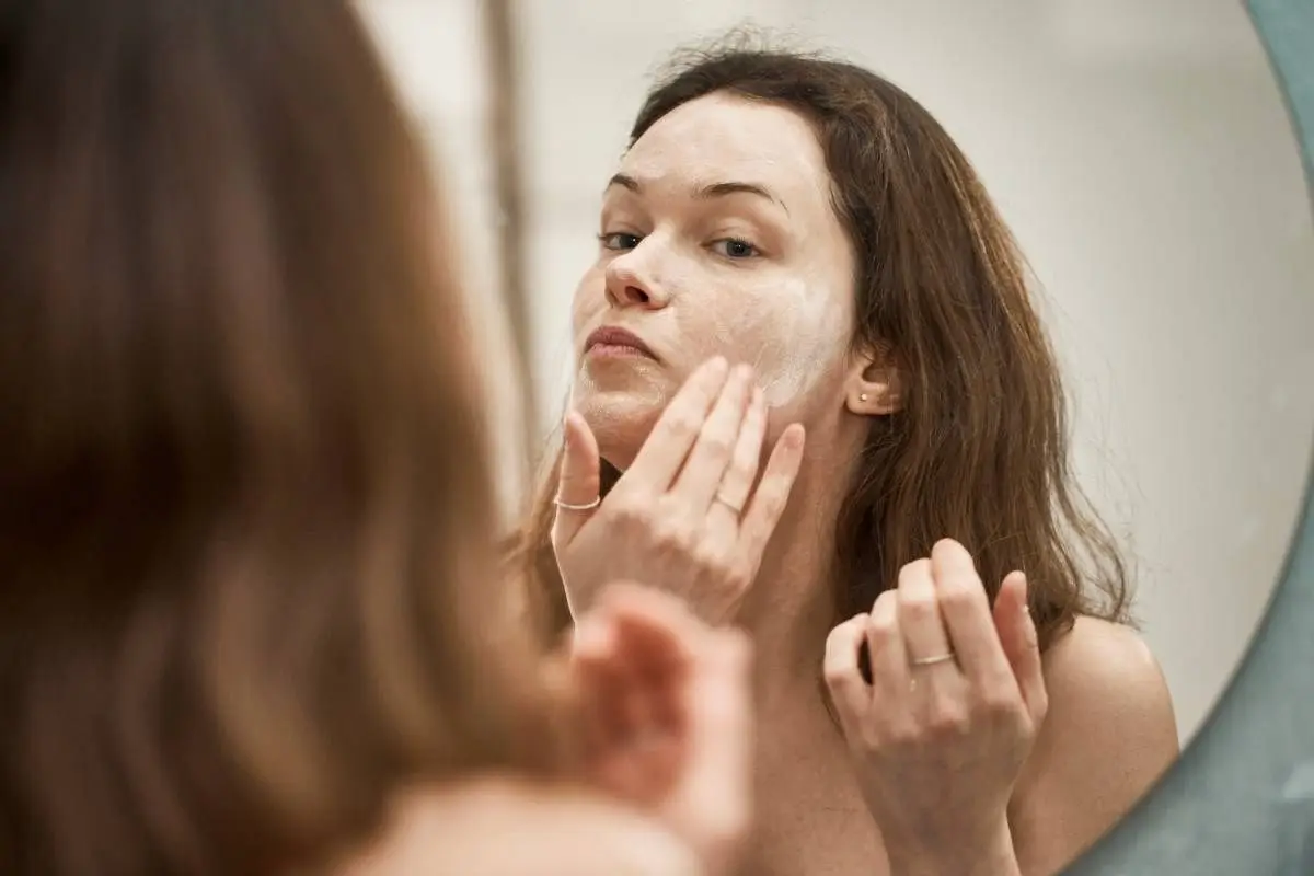 gettyimages-1303854195_x1x.jpg, El cuidado de la piel se debe mantener en todas las estaciones del año, según la necesidad de cada una. (FOTO: Getty Images)