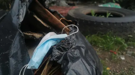 El alcalde de Ancud señaló que bajo esta condición existirá la disposición de recursos para retirar toneladas de basura acumulada. Foto: Agencia Uno., Agencia Uno