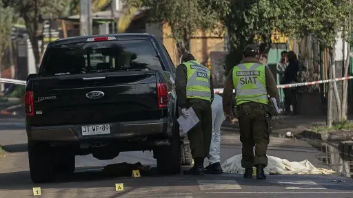 El paso de peatones no fue respetado por el conductor de la camioneta que atropello a tres personas en el frontis del Boston College, Agencia Uno