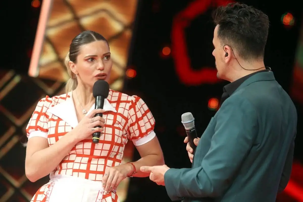 aquxsebaila10_13_x1x.jpg, 