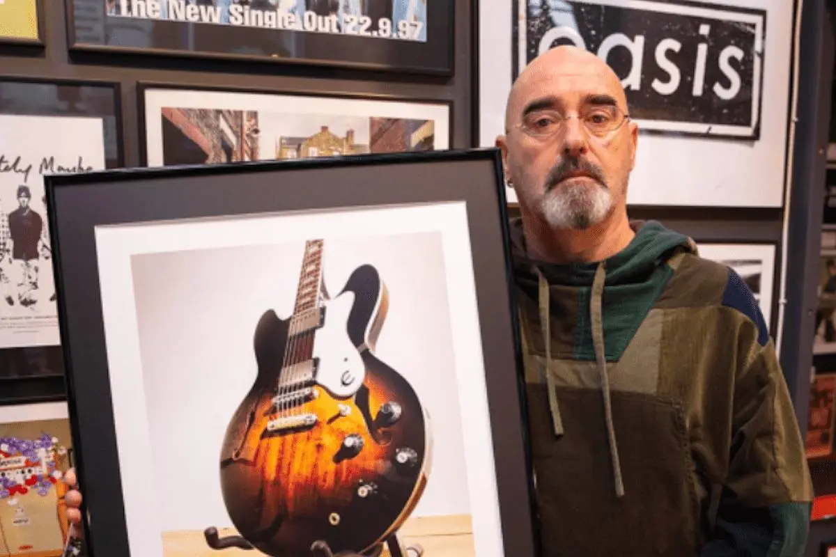 guitarrista_oasis.png, 