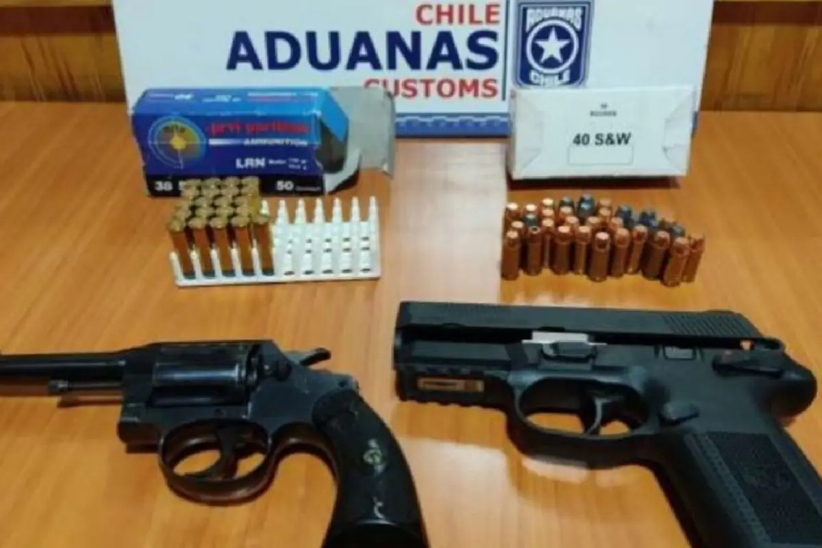 aduanas_arma_x1x.jpg, 