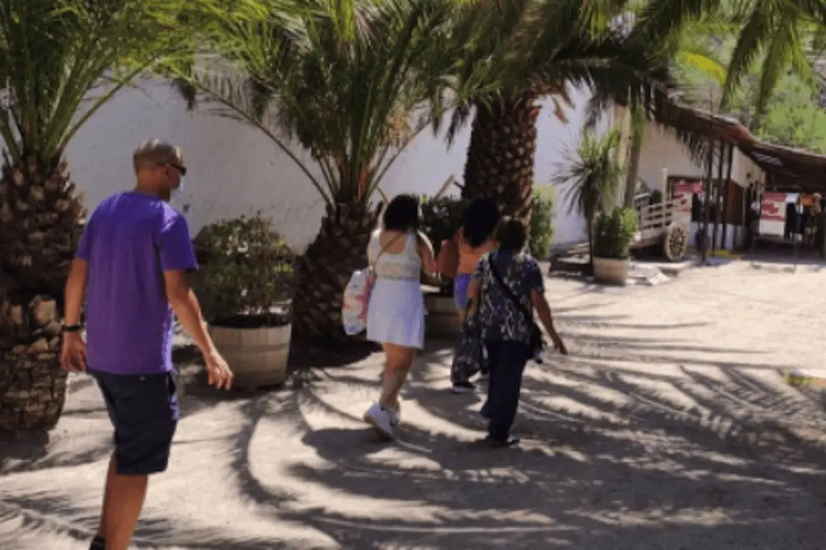 pueblito_los_dominicos.png,