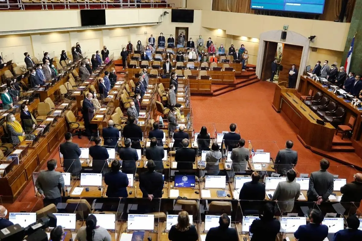 a_uno_1378867_x1x.jpg, Agencia Uno