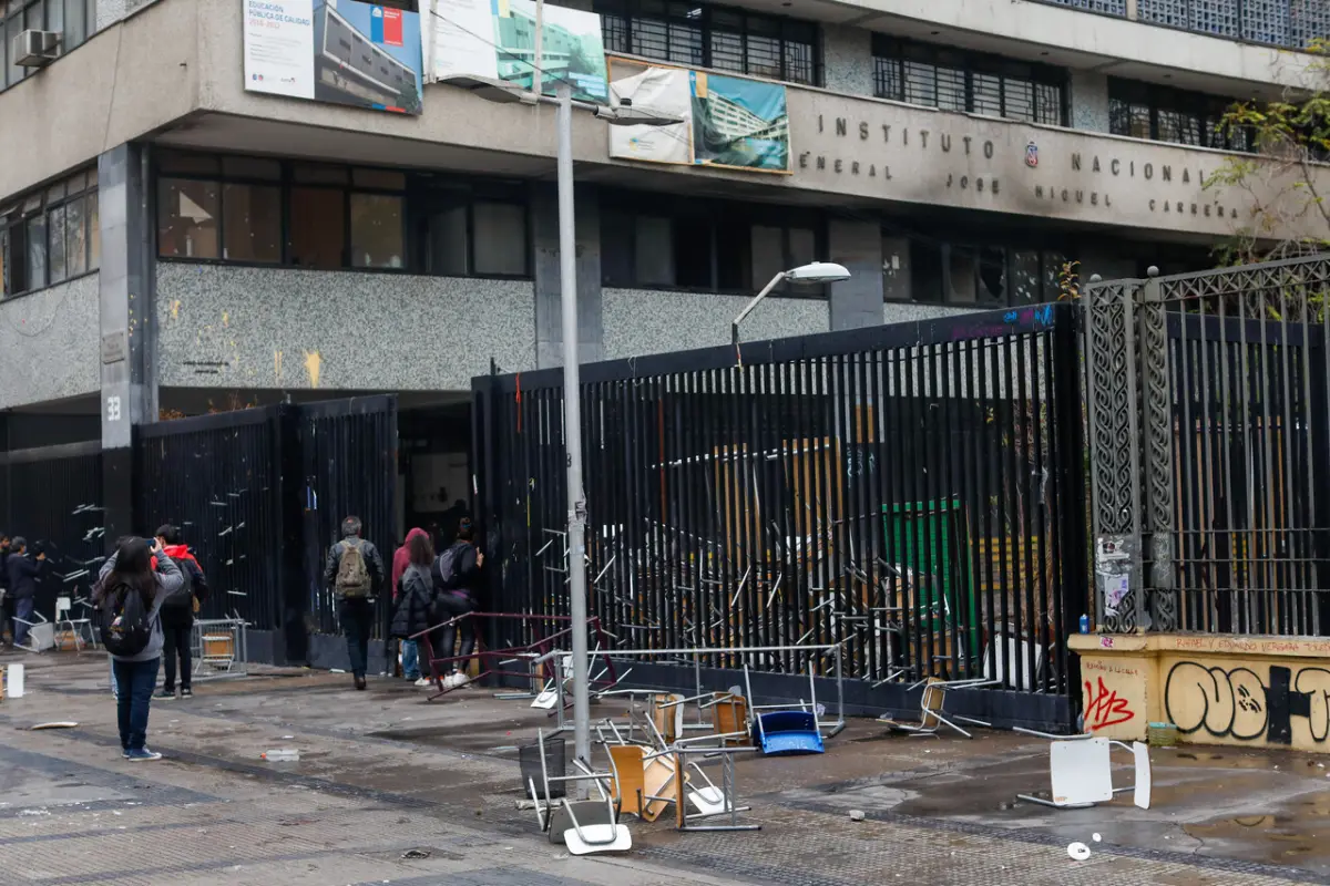 A_UNO_1374438, Agencia Uno