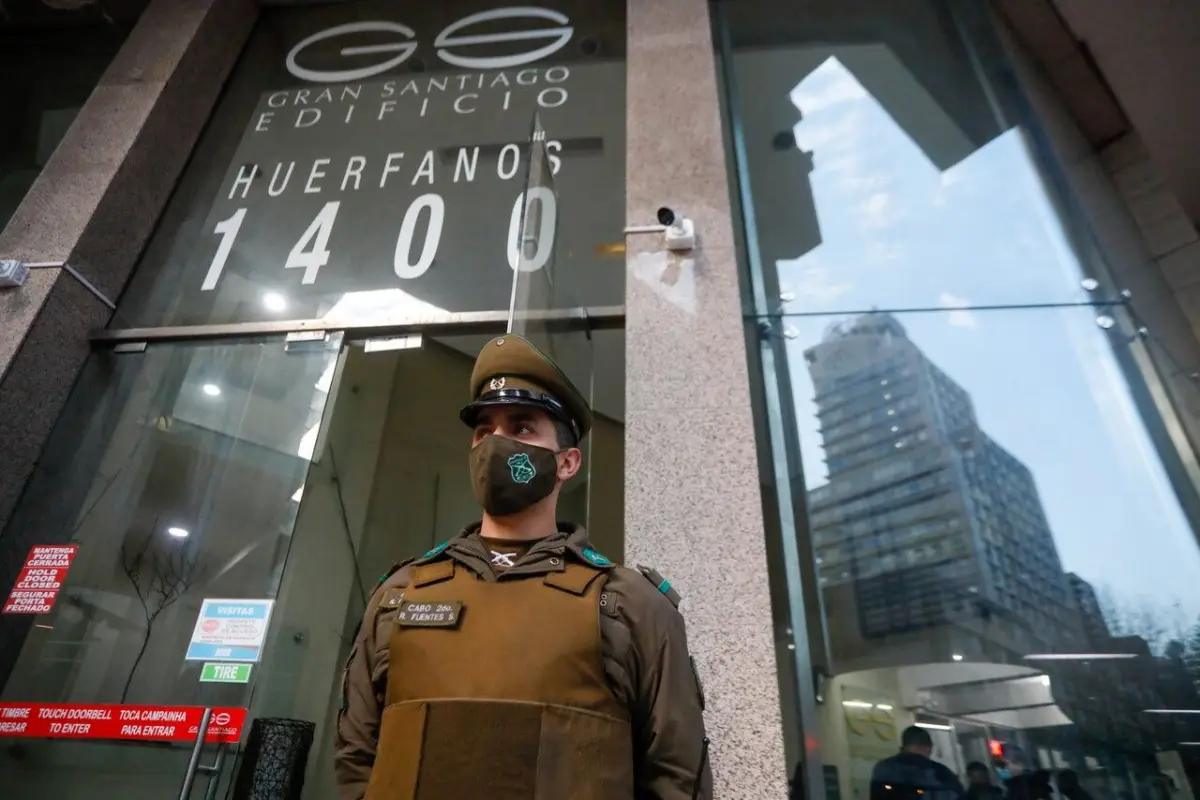 a_uno_1381550_x1x.jpg, Agencia Uno