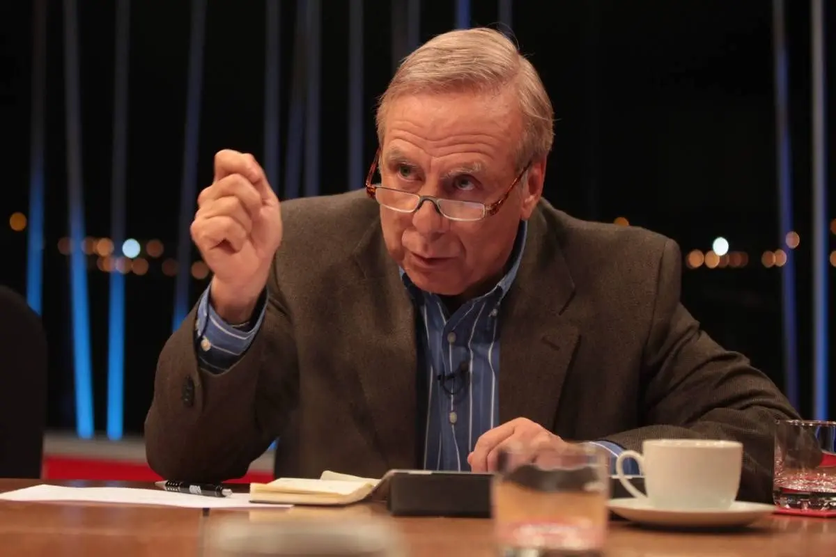 a_uno_050134_x2x.jpg, Agencia Uno