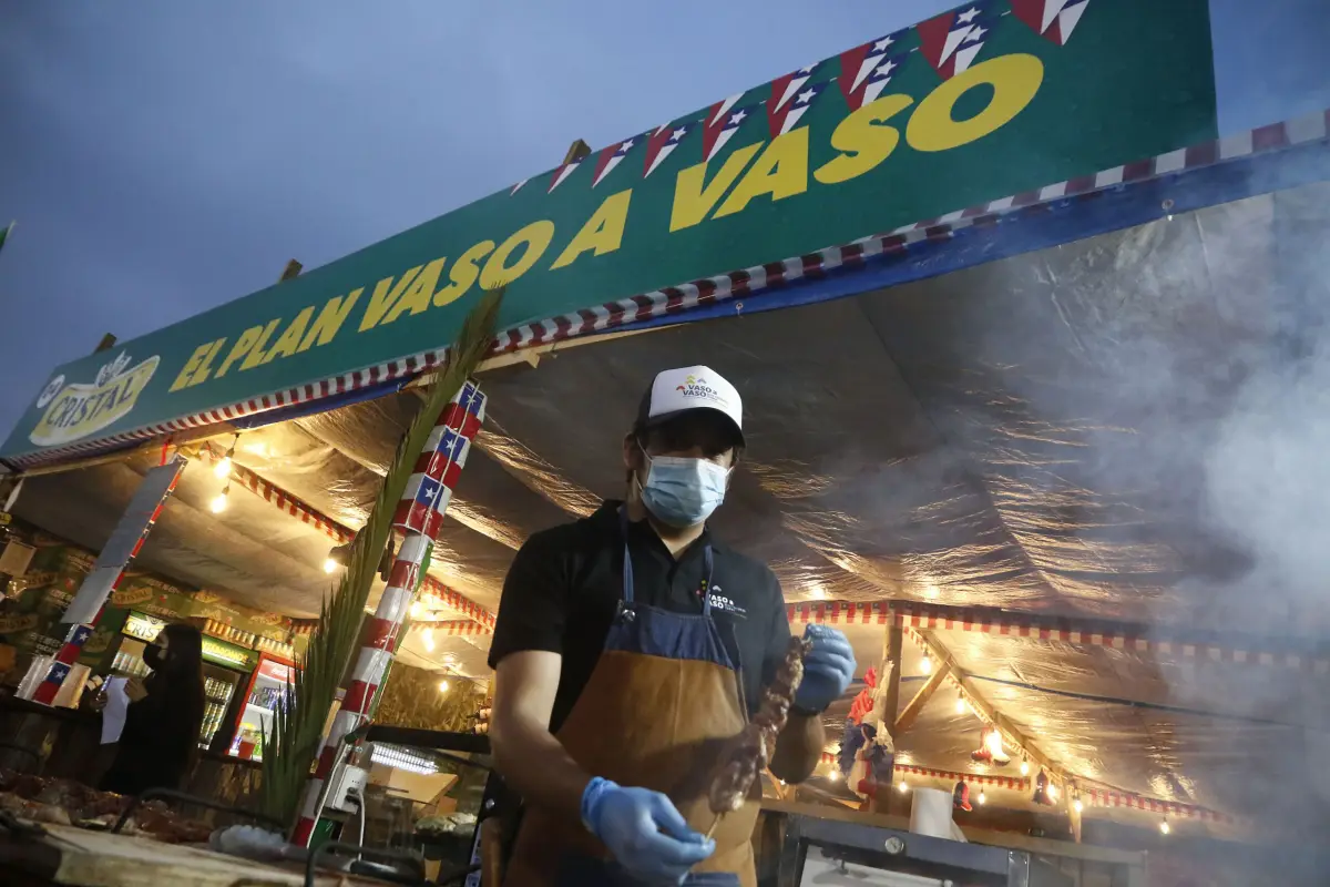 Fiestas Patrias - Nombres de fondas y ramadas, 15 DE SEPTIEMBRE DE 2022/VIÑA DEL MARInauguran fondas en el Valparaíso Sporting Club de Viña del Mar, en el marco de las Fiestas Patrias 2022.FOTO: LEONARDO RUBILAR CHANDIA/AGENCIAUNO