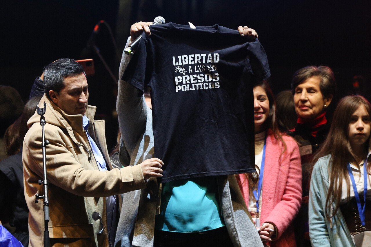 En el acto se volvió a exigir la libertad a los presos políticos.