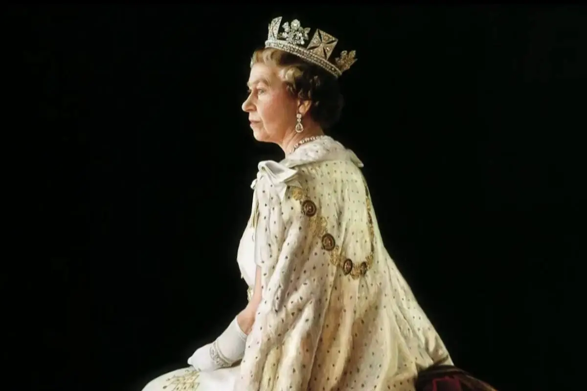 Reina Isabell II