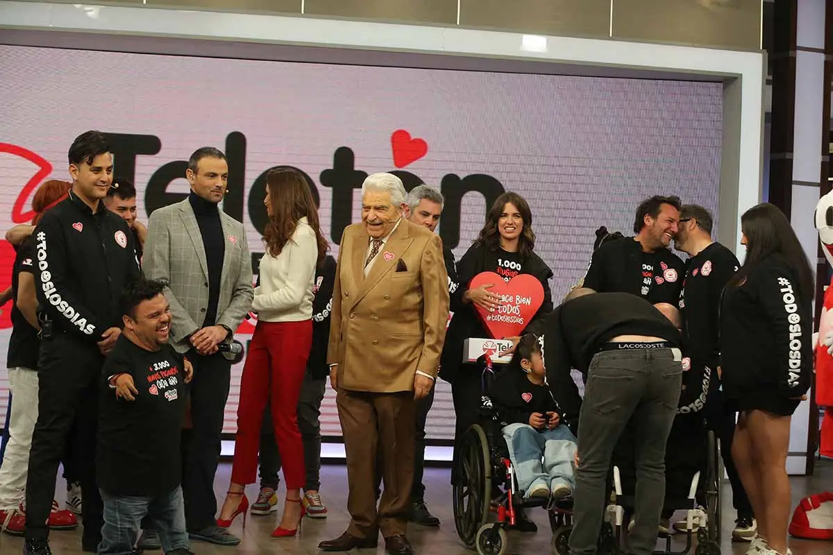 MARIO KREUTZBERGER JUNTO A ROSTROS DE TV REALIZAM PRIMER HITO DE TRASPASO DE CAMPAÑA 2022FOTO: JUAN PABLO CARMONA Y, MARIO KREUTZBERGER JUNTO A ROSTROS DE TV REALIZAM PRIMER HITO DE TRASPASO DE CAMPAÑA 2022FOTO: JUAN PABLO CARMONA Y