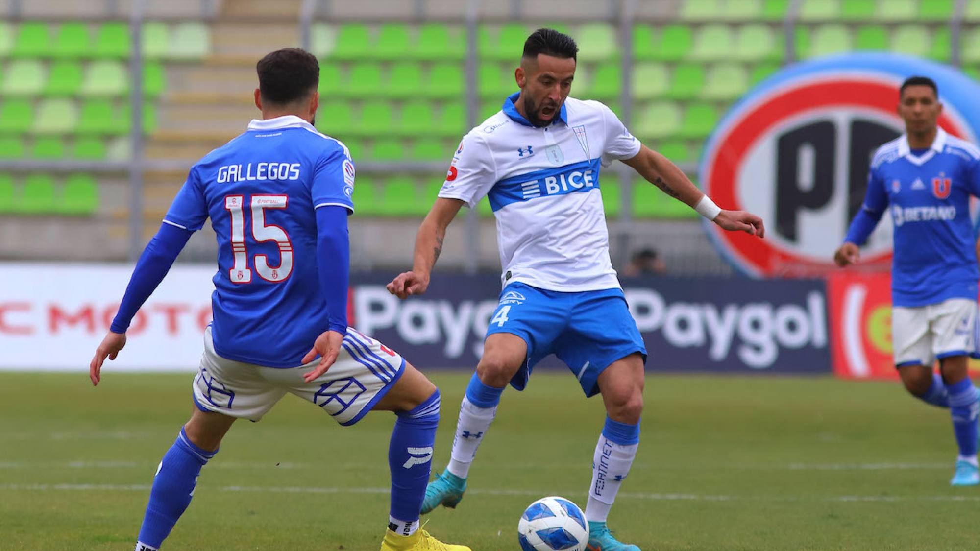 Los cinco peores refuerzos de los tres grandes del fútbol chileno
