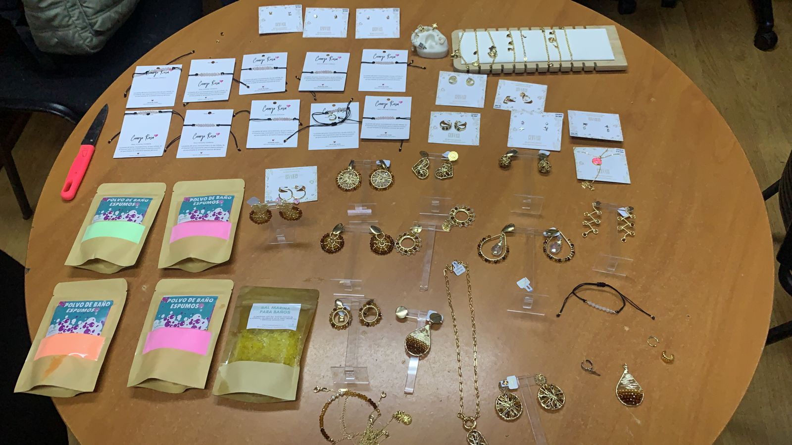  / Parte de las joyas robadas por los delincuentes en Boulevard Alameda