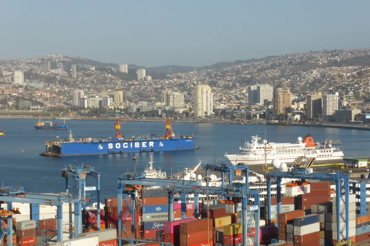 La_ciudad_de_Valparaíso_desde_el_Cerro_Artillería,_Chile_2019, 