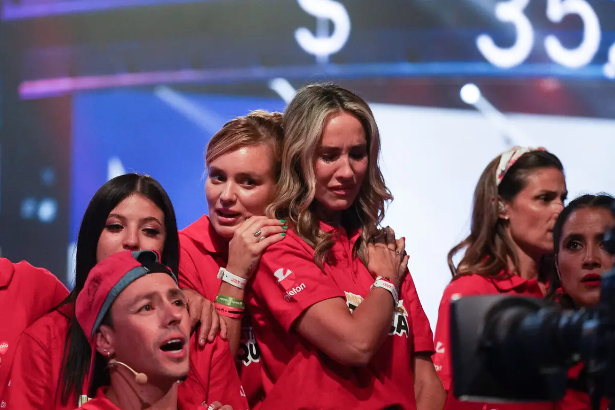 Angélica Castro es hospitalizada y no podrá estar en la Teletón