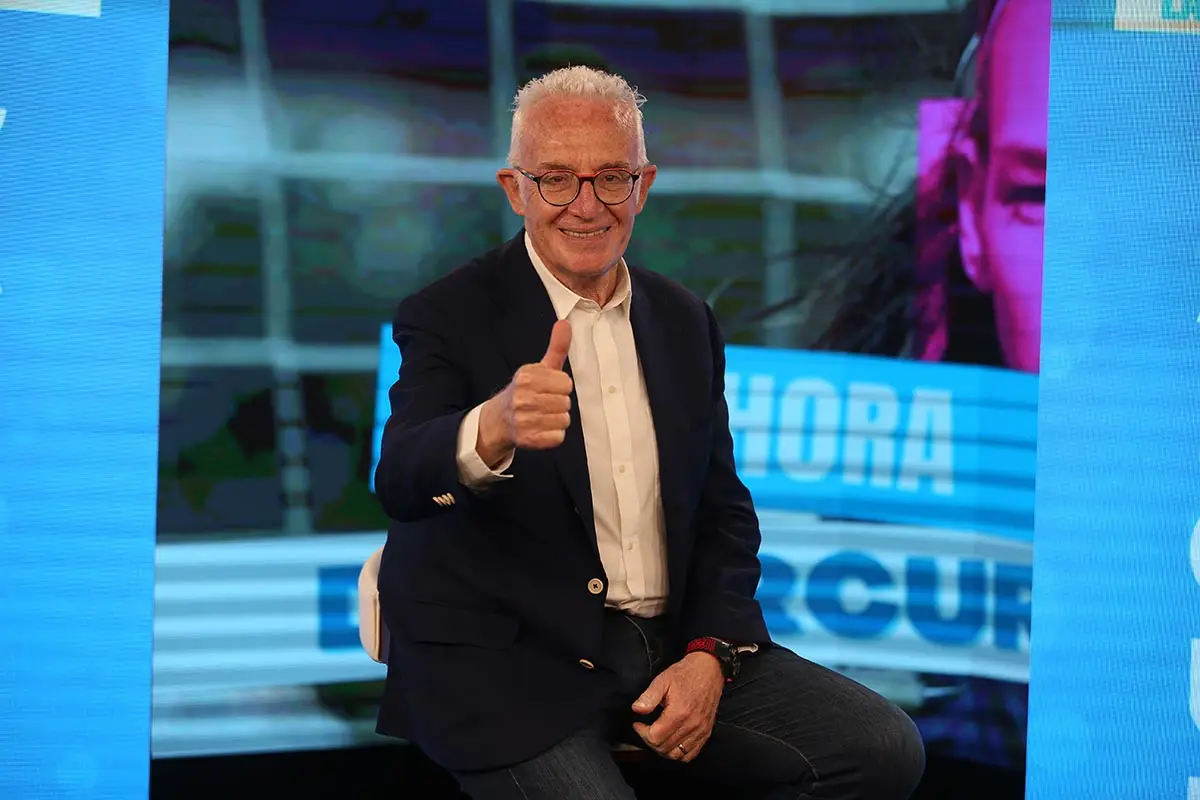 Pedro Carcuro periodista, comentarista deportivo y presentador de radio y televisión chilena. FOTO: JUAN PABLO CARMONA Y