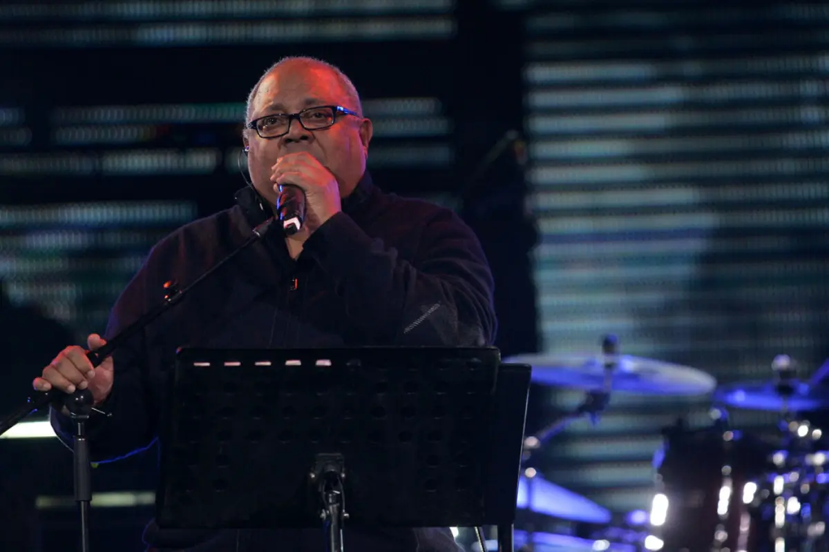 Pablo Milanés, Agencia Uno 